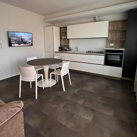 アパート Ferrarin ティエーネ